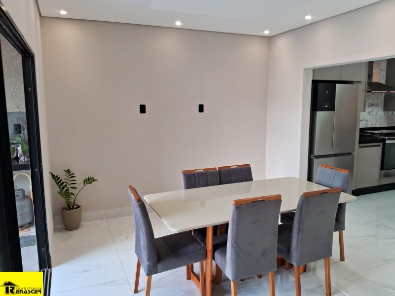 Casa com 3 quartos à venda, 180m² — foto 18 de 51