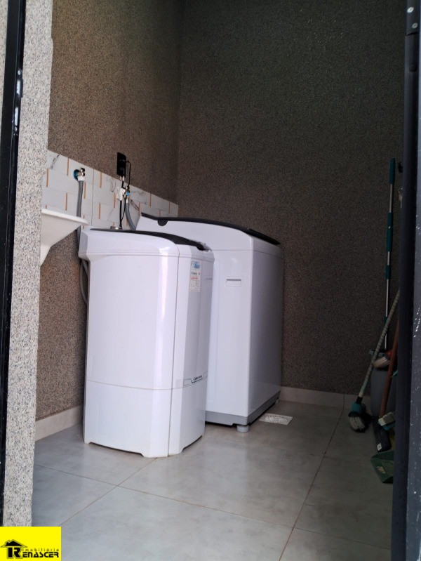 Casa com 3 quartos à venda, 180m² — foto 23 de 51