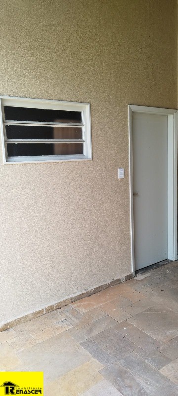 Casa com 3 quartos à venda e aluguel, 260m² — foto 17 de 18