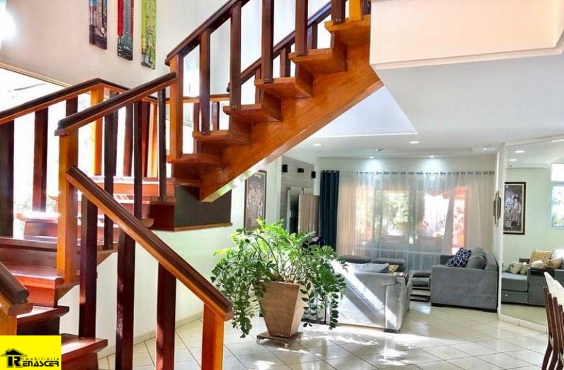 Casa de Condomínio com 3 quartos à venda, 268m² — foto 3 de 10