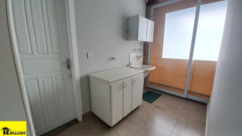 Casa com 3 quartos à venda, 220m² — foto 14 de 25