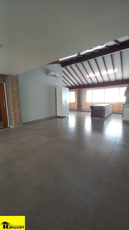 Casa com 3 quartos à venda, 220m² — foto 10 de 25
