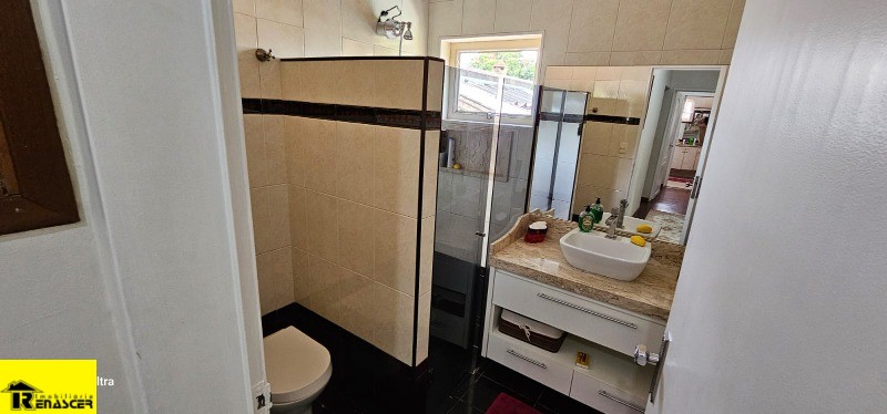 Casa com 3 quartos à venda, 230m² — foto 16 de 20