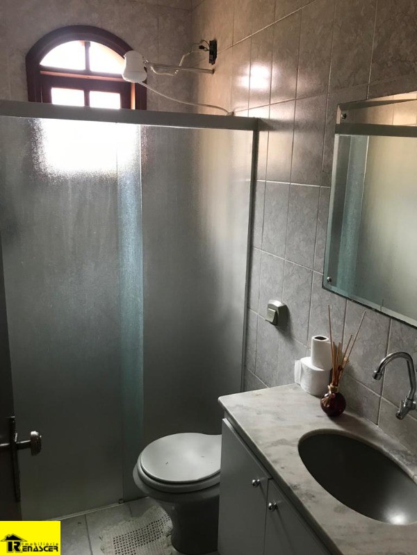 Casa com 3 quartos à venda, 240m² — foto 15 de 19