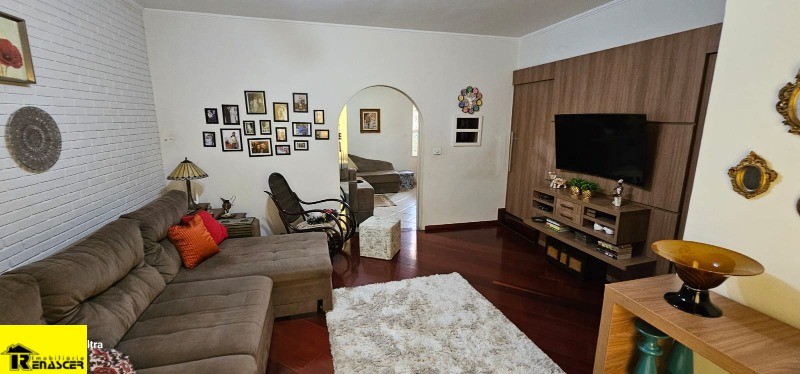 Casa com 3 quartos à venda, 230m² — foto 4 de 20
