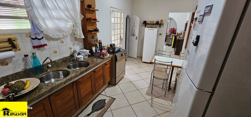 Casa com 3 quartos à venda, 230m² — foto 7 de 20