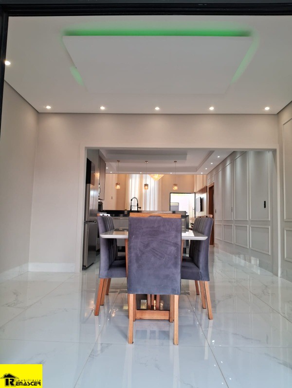 Casa com 3 quartos à venda, 180m² — foto 16 de 51