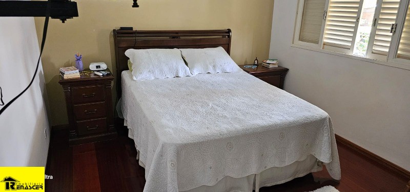 Casa com 3 quartos à venda, 230m² — foto 17 de 20