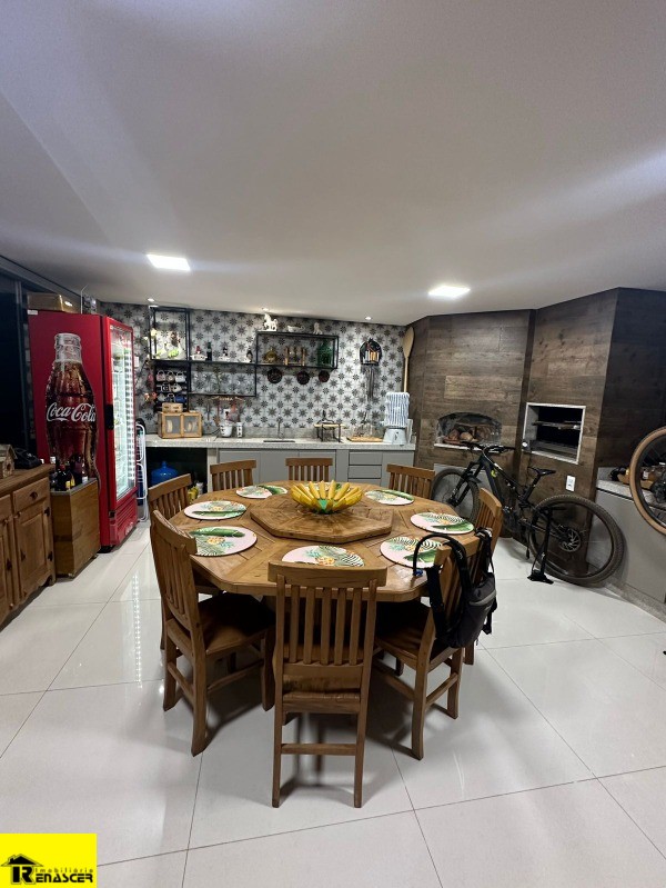 Casa de Condomínio com 3 quartos à venda, 135m² — foto 1 de 17