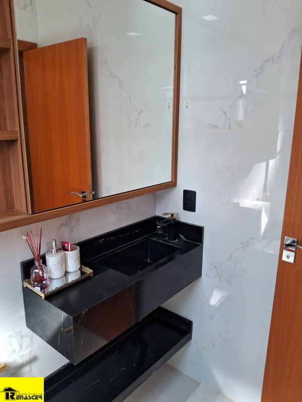 Casa com 3 quartos à venda, 180m² — foto 34 de 51