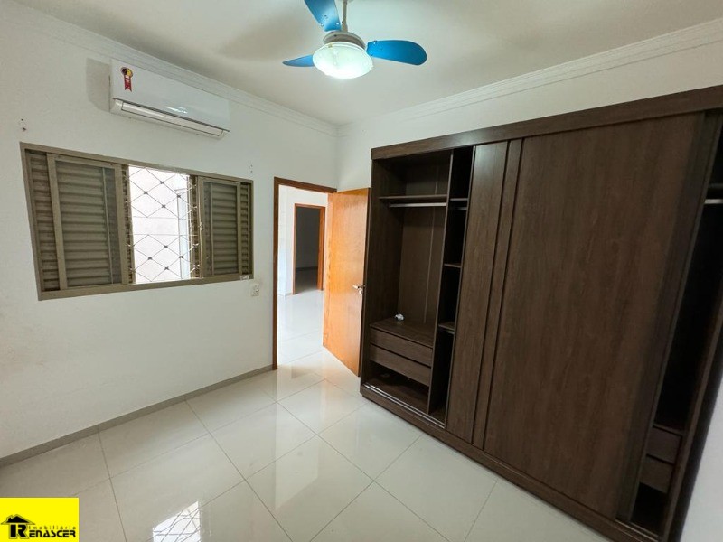 Casa com 3 quartos à venda, 160m² — foto 4 de 17