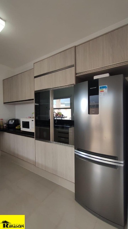 Casa de Condomínio com 3 quartos à venda, 205m² — foto 6 de 18