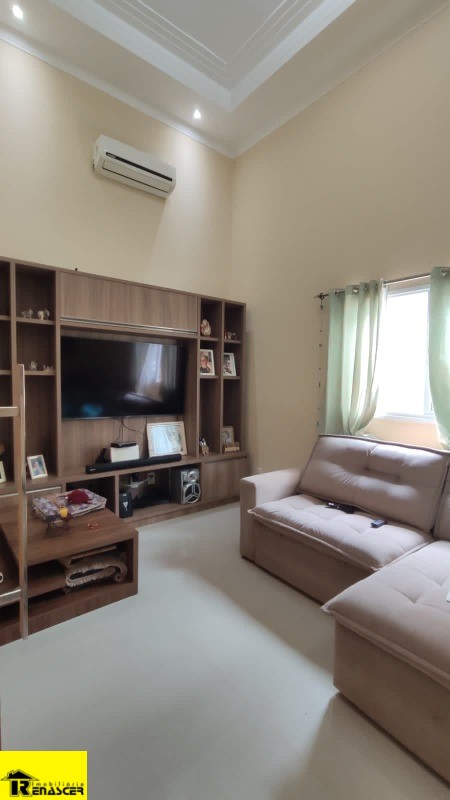 Casa de Condomínio com 3 quartos à venda, 205m² — foto 3 de 18