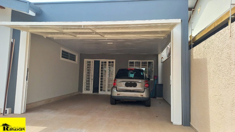 Casa com 3 quartos à venda, 220m² — foto 2 de 25