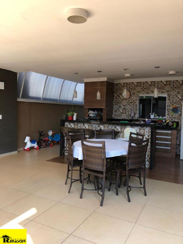 Casa de Condomínio com 3 quartos à venda, 177m² — foto 12 de 26