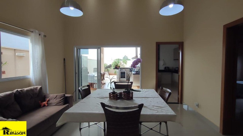 Casa de Condomínio com 3 quartos à venda, 205m² — foto 4 de 18