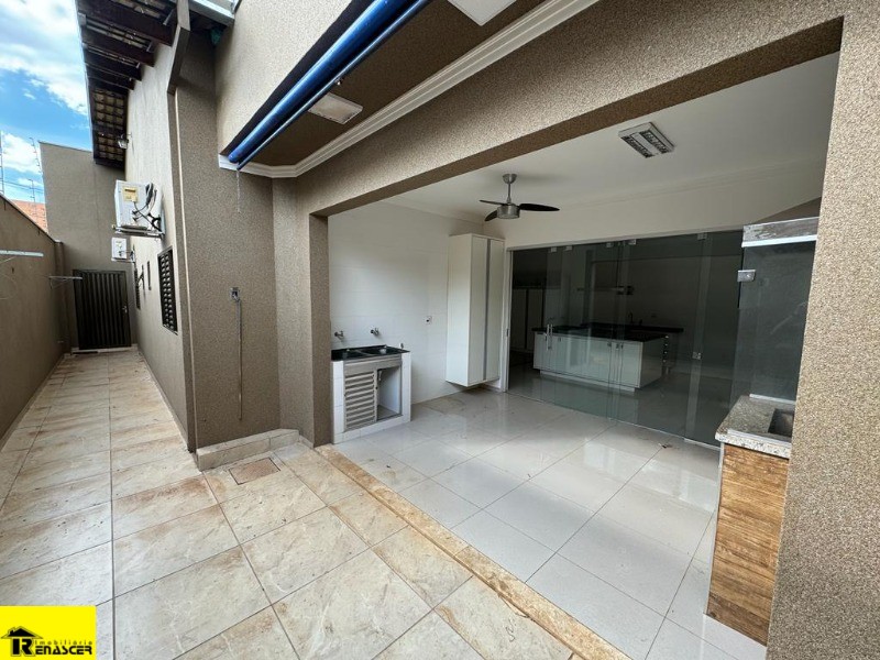 Casa com 3 quartos à venda, 160m² — foto 9 de 17