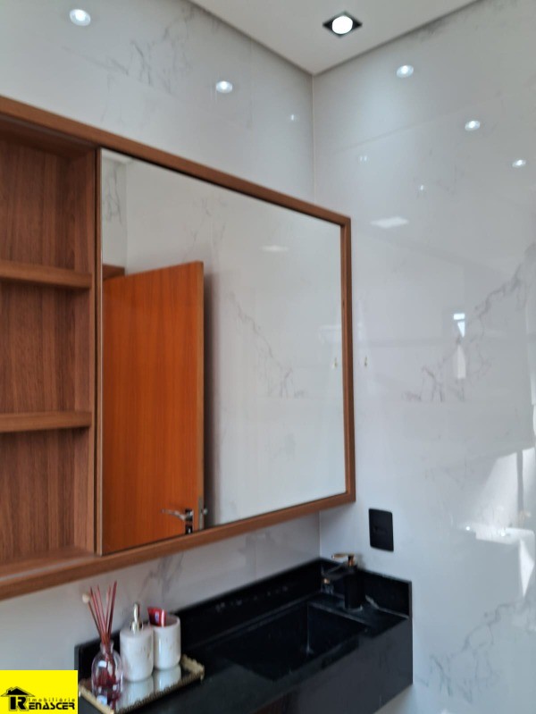 Casa com 3 quartos à venda, 180m² — foto 35 de 51