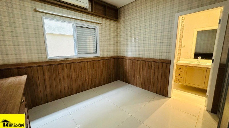 Casa de Condomínio com 4 quartos à venda, 315m² — foto 23 de 33