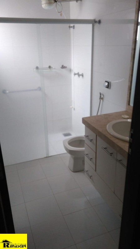 Casa de Condomínio com 3 quartos à venda, 242m² — foto 9 de 14