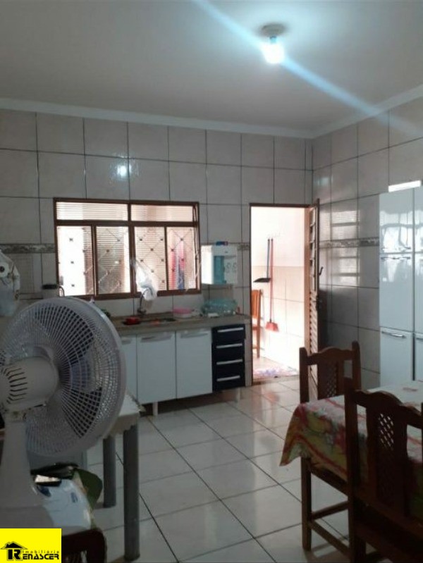 Casa com 3 quartos à venda, 120m² — foto 6 de 17