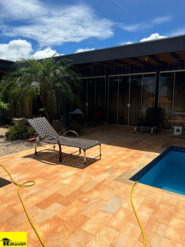 Casa de Condomínio com 4 quartos à venda, 287m² — foto 2 de 10