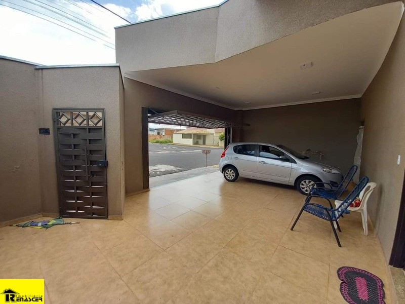 Casa com 2 quartos à venda, 123m² — foto 2 de 11