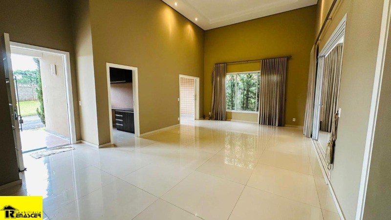 Casa de Condomínio com 4 quartos à venda, 315m² — foto 4 de 33
