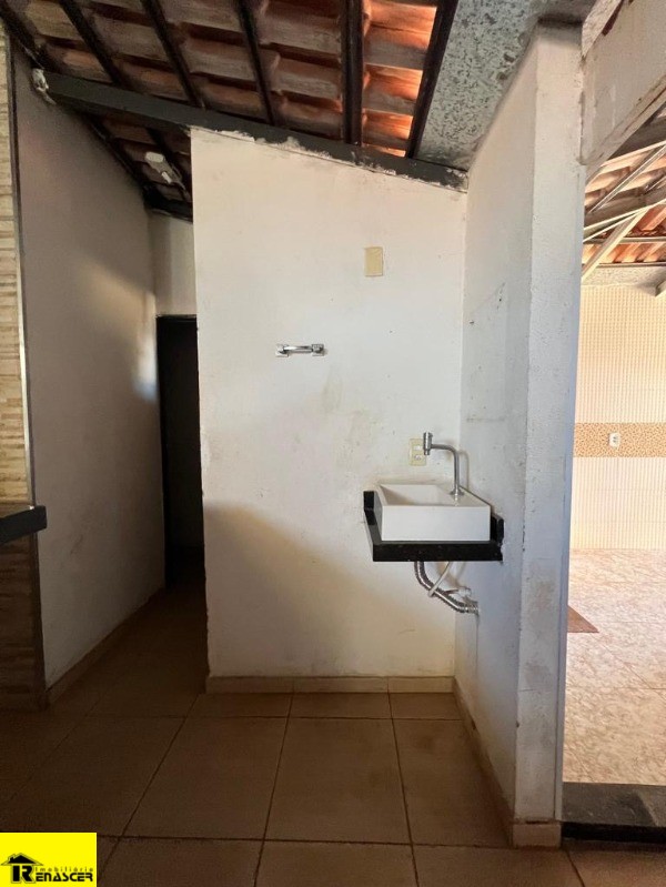 Casa de Condomínio com 3 quartos à venda, 130m² — foto 9 de 17