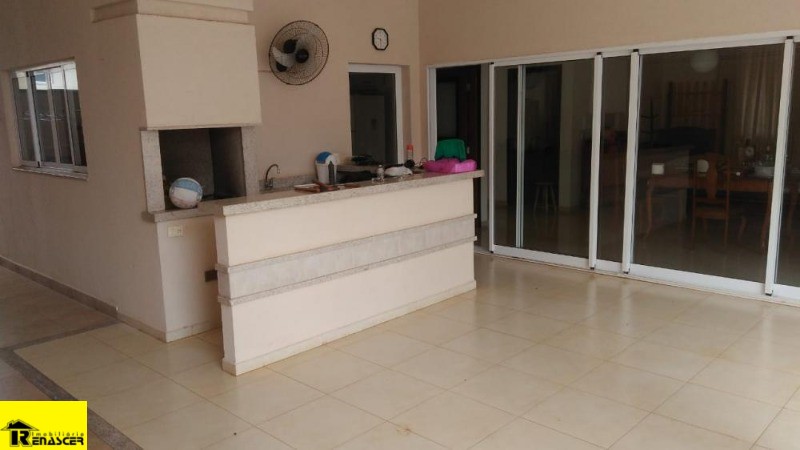 Casa de Condomínio com 3 quartos à venda, 242m² — foto 4 de 14