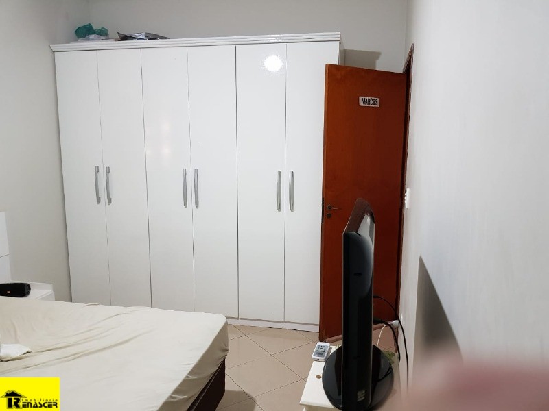 Casa com 3 quartos à venda, 226m² — foto 26 de 28
