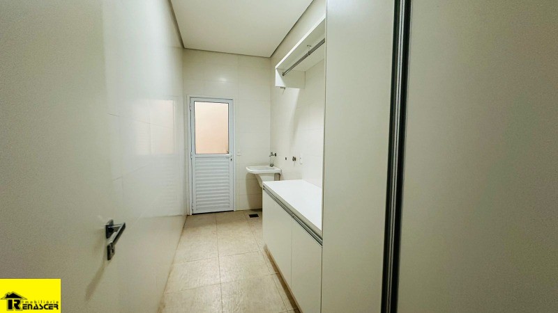 Casa de Condomínio com 4 quartos à venda, 315m² — foto 11 de 33