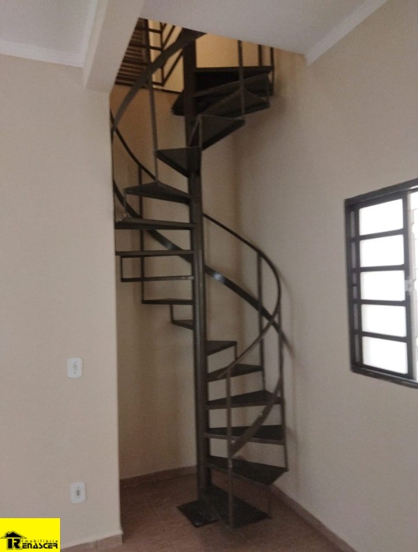 Casa com 3 quartos à venda, 240m² — foto 6 de 29