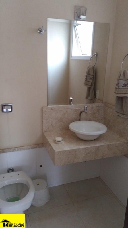 Casa de Condomínio com 3 quartos à venda, 242m² — foto 13 de 14