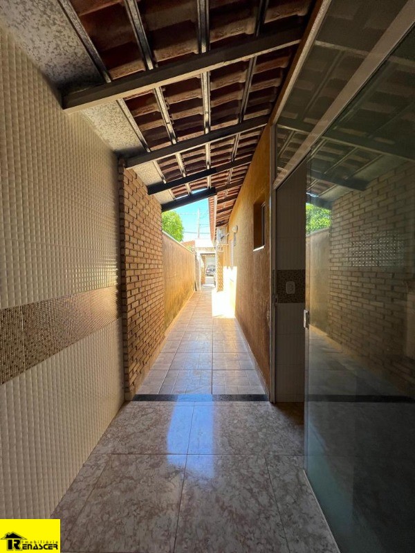 Casa de Condomínio com 3 quartos à venda, 130m² — foto 2 de 17