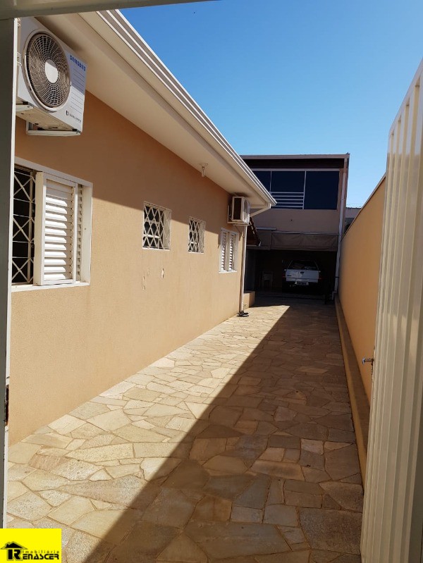 Casa com 3 quartos à venda, 226m² — foto 5 de 28