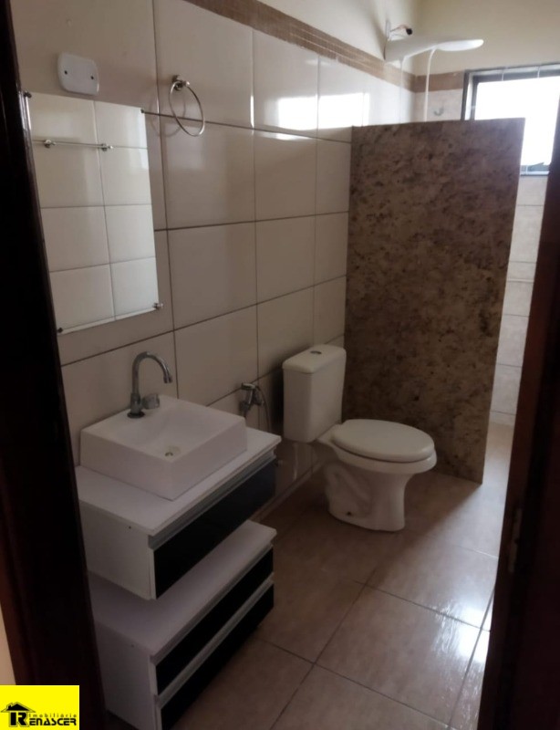 Casa com 3 quartos à venda, 240m² — foto 23 de 29