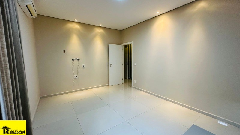 Casa de Condomínio com 4 quartos à venda, 315m² — foto 30 de 33