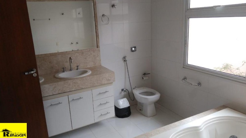 Casa de Condomínio com 3 quartos à venda, 242m² — foto 10 de 14