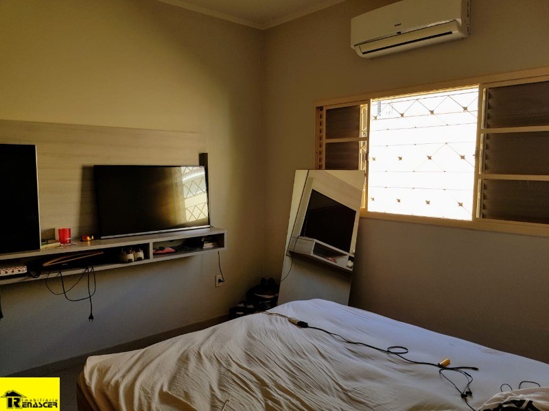 Casa com 3 quartos à venda, 226m² — foto 27 de 28
