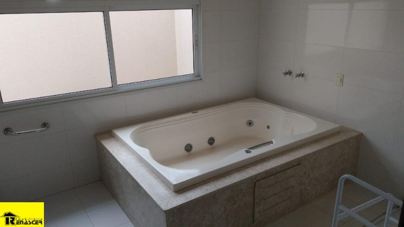 Casa de Condomínio com 3 quartos à venda, 242m² — foto 11 de 14