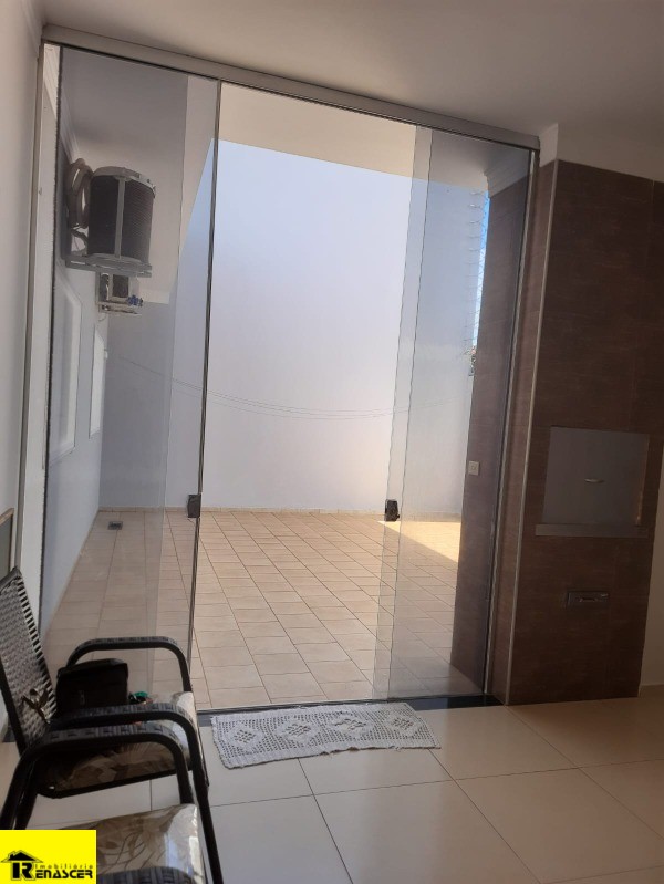 Casa de Condomínio com 3 quartos à venda, 200m² — foto 10 de 19