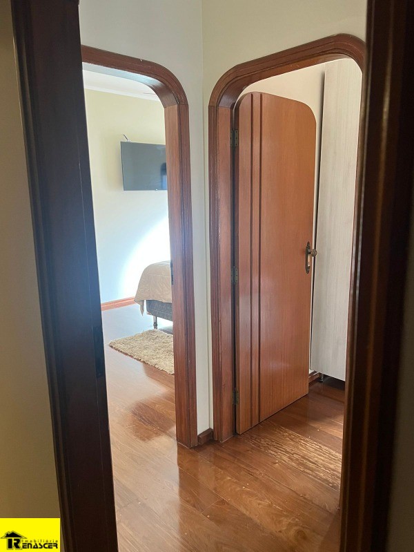 Casa com 3 quartos à venda, 500m² — foto 21 de 42