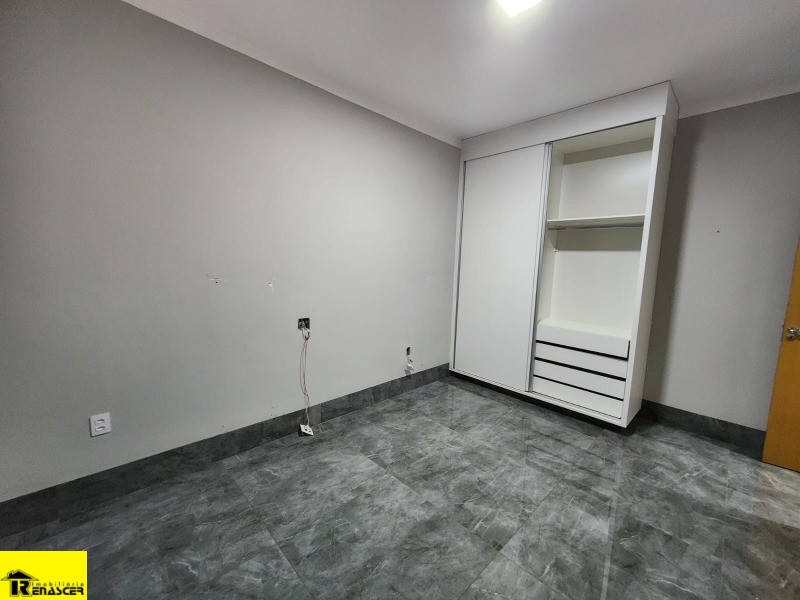 Casa com 4 quartos à venda, 264m² — foto 22 de 30
