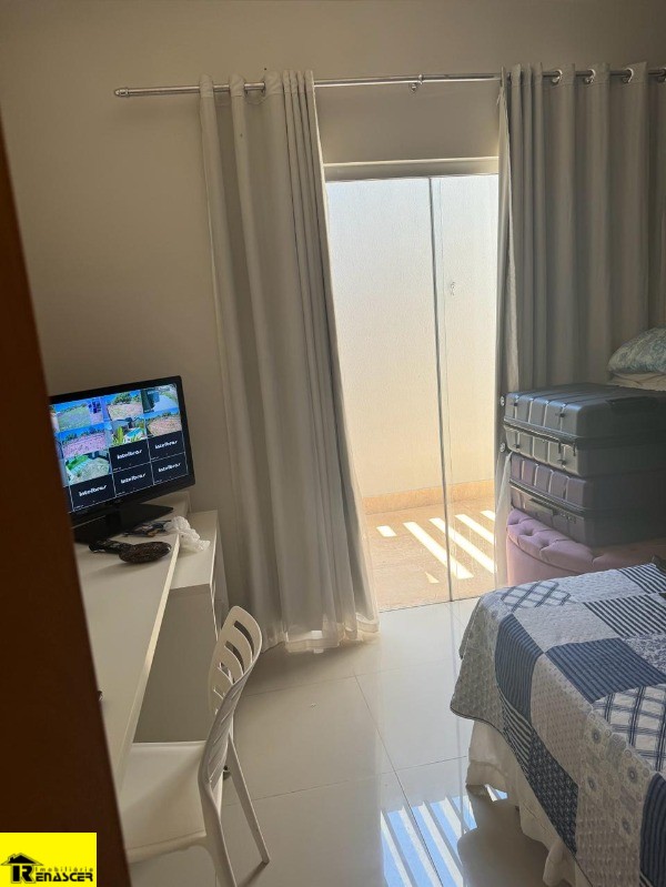 Casa com 3 quartos à venda, 360m² — foto 22 de 24