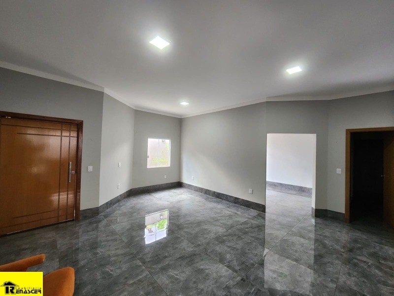 Casa com 4 quartos à venda, 264m² — foto 2 de 30