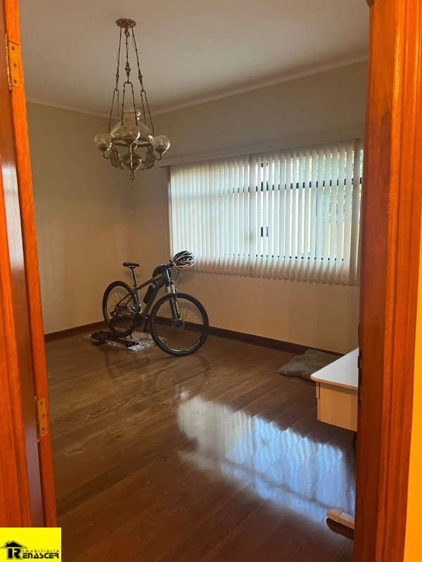 Casa com 3 quartos à venda, 500m² — foto 35 de 42