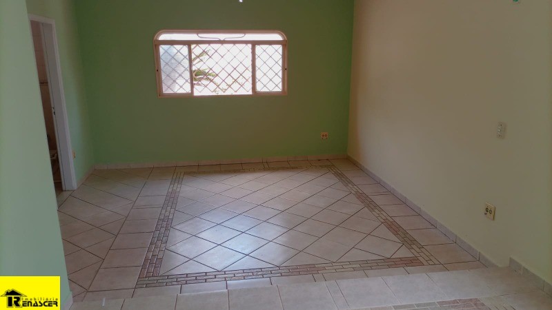 Casa com 3 quartos à venda e aluguel, 238m² — foto 8 de 43