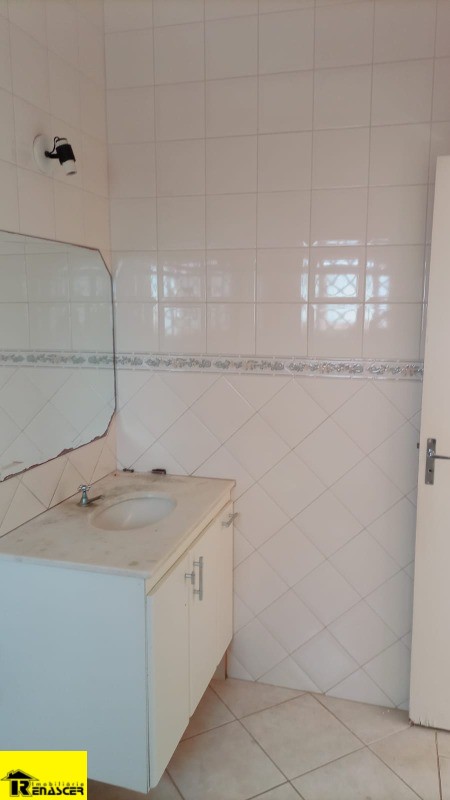 Casa com 3 quartos à venda e aluguel, 238m² — foto 40 de 43