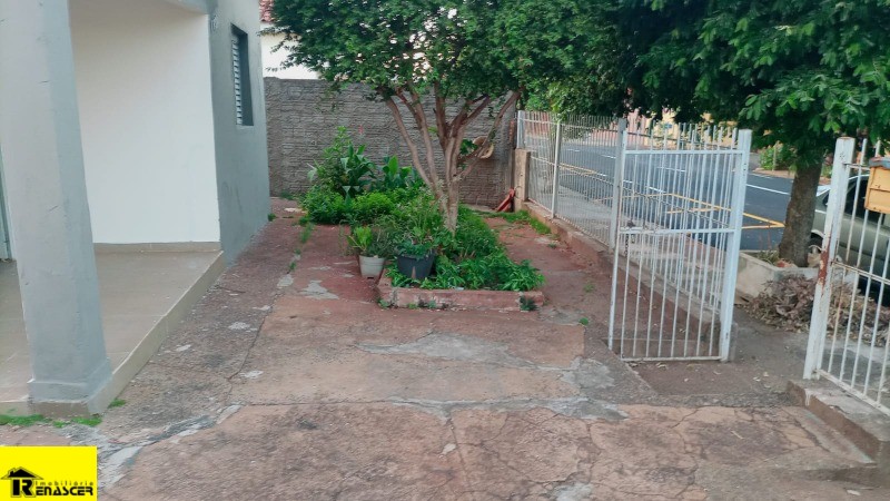 Casa com 2 quartos à venda, 140m² — foto 3 de 28